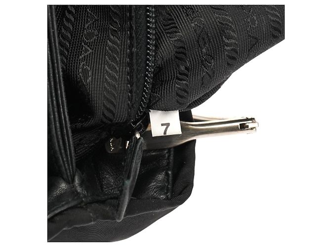 Prada Borsa Tote in nylon Tessuto nera con manici in metallo - vista 11