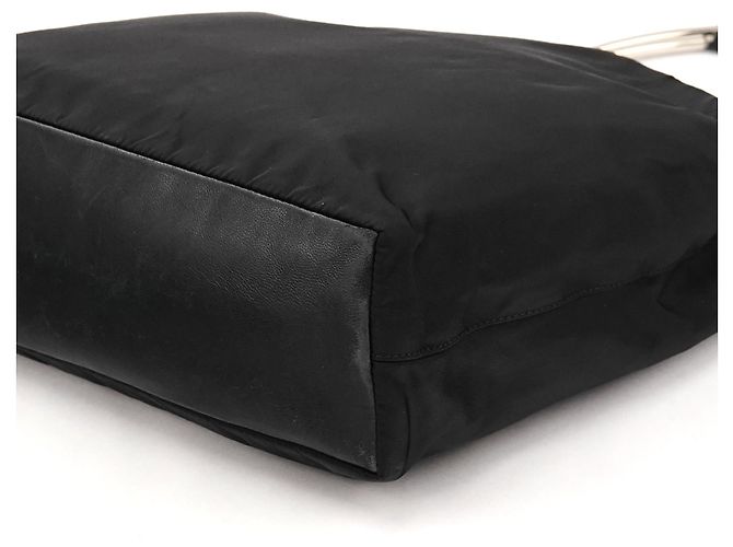 Prada Borsa Tote in nylon Tessuto nera con manici in metallo - vista 7