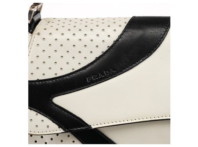 Prada Borsa a tracolla Spring 2000 White Black Vitello Drive - vista 7