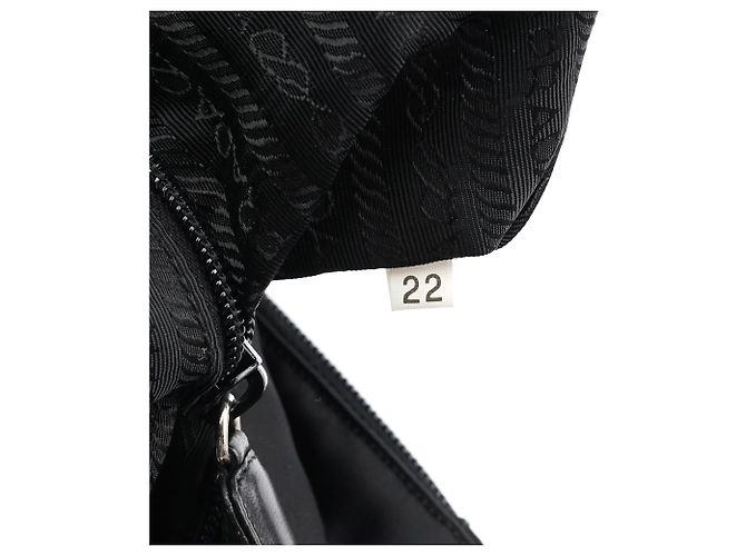 Prada Borsa Tote in nylon Tessuto Nappa nera - vista 14