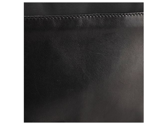 Prada Borsa a tracolla in nylon Tessuto Vitello e vitello nera - vista 9