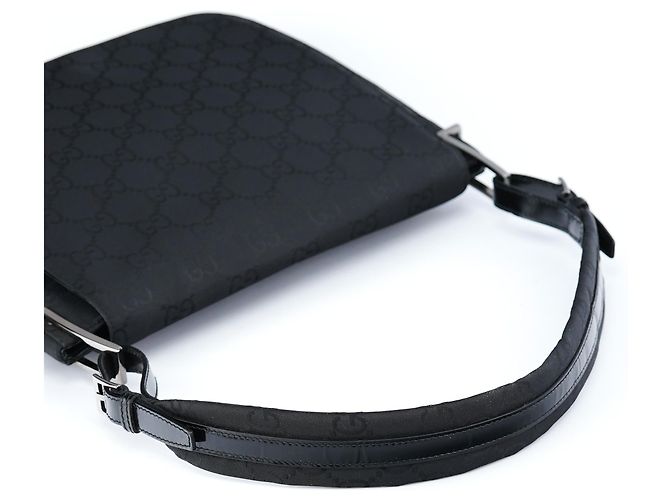 Gucci Borsa a tracolla con patta in tela GG nera - vista 10