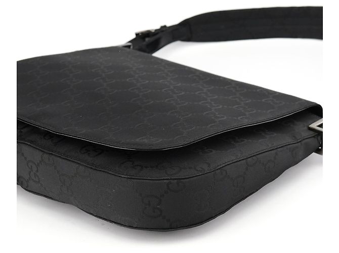 Gucci Borsa a tracolla con patta in tela GG nera - vista 9
