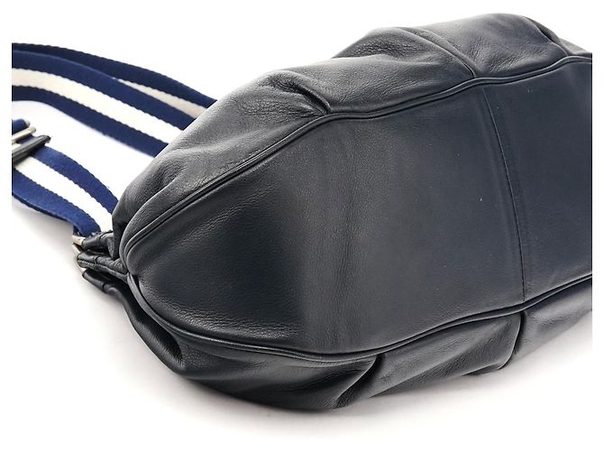 Marc Jacobs Navy Leder 2-Way Bag mit gestreiftem Griff - Ansicht 8