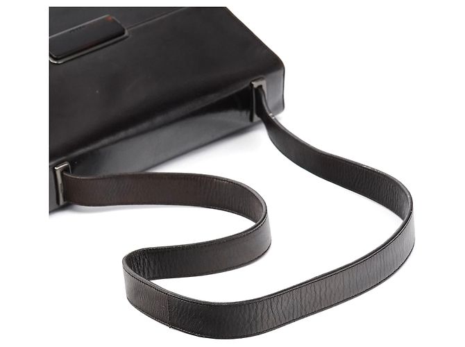 Prada Bolsa de ombro em couro Vitello castanho com fivela - vista 11