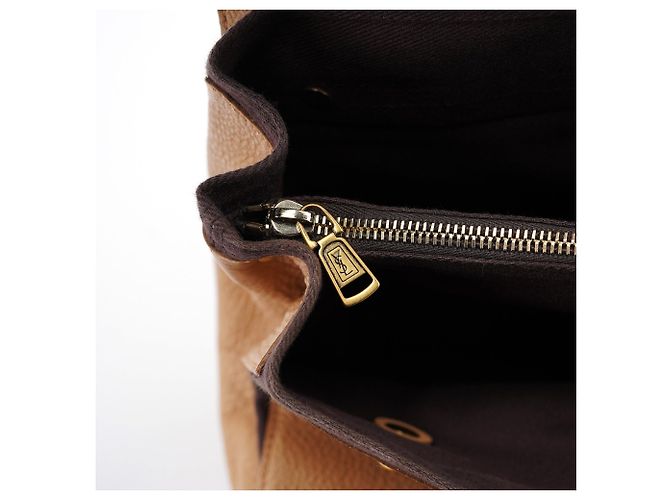 Yves Saint Laurent Borsa 2-Way Muse Two in pelle beige - vista 16