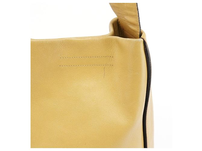 Prada Borsa a tracolla in pelle Vitello giallo pallido Primavera 1999 - vista 10