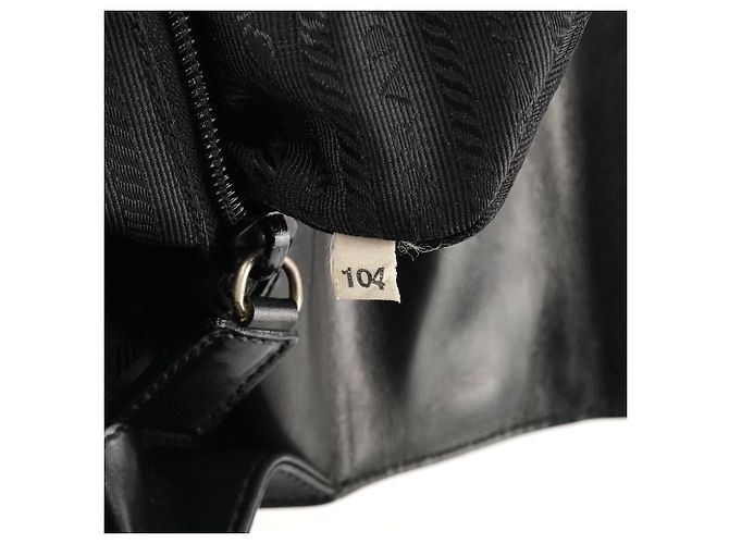 Prada Borsa a spalla con patta in pelle Vitello nera - vista 12