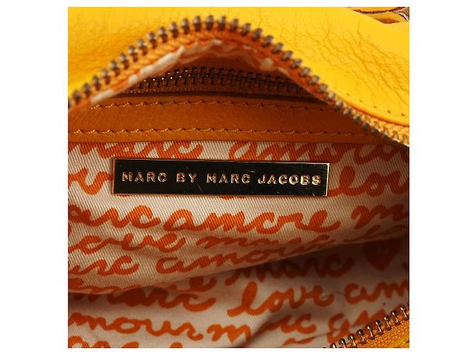 Marc by Marc Jacobs Borsa Boston in pelle gialla - vista 12