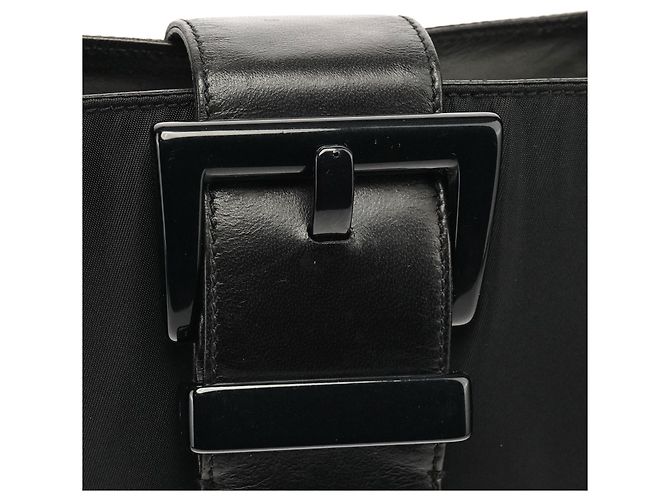 Prada Borsa a tracolla con fibbia in nylon Tessuto Vitello nera - vista 6