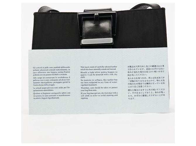Prada Borsa a tracolla con fibbia in nylon Tessuto Vitello nera - vista 9