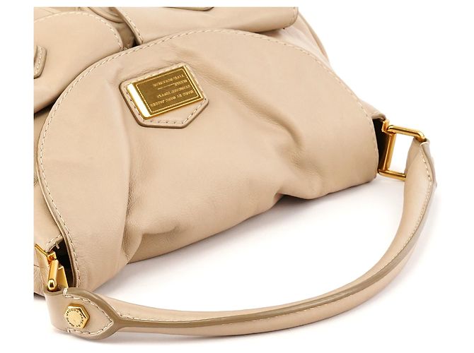 Marc by Marc Jacobs Beige Lederhandtasche mit Drehverschluss - Ansicht 9