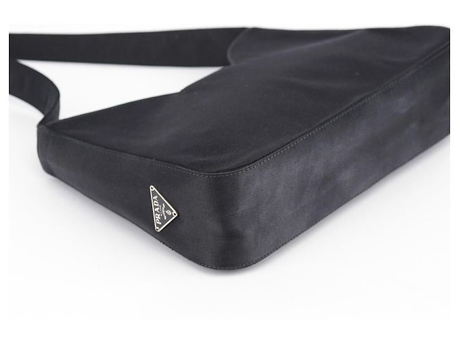 Prada Borsa a tracolla Hobo in raso nero 1998 - vista 6