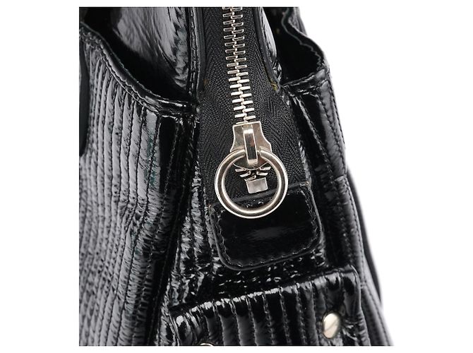 Héloïse Chloé Heloise Tote Bag aus schwarzem gestepptem Lackleder - Ansicht 8