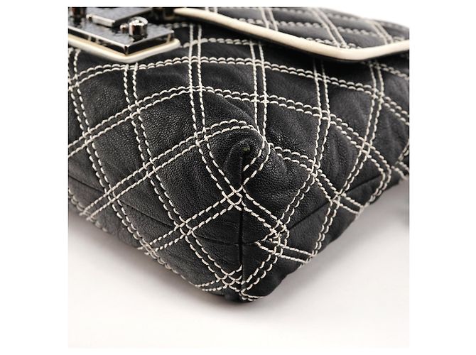 Marc Jacobs  mala de ombro com aba em couro acolchoado preto e branco - vista 7