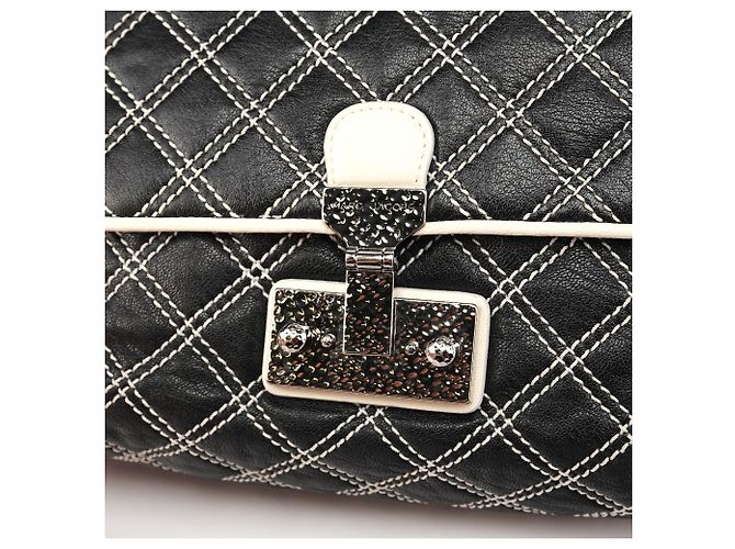 Marc Jacobs  mala de ombro com aba em couro acolchoado preto e branco - vista 8
