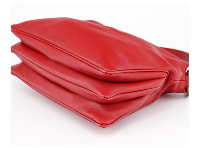 Miu Miu Borsa Hobo in vitello rosso con chiusura a rotazione Fall 2003 - vista 7