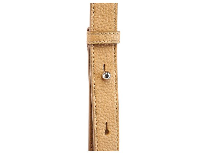Marc Jacobs Bolsa crossbody com aba em couro granulado bege - vista 12