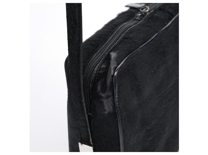Gucci Borsa a tracolla in pony hair embossed nero - vista 11