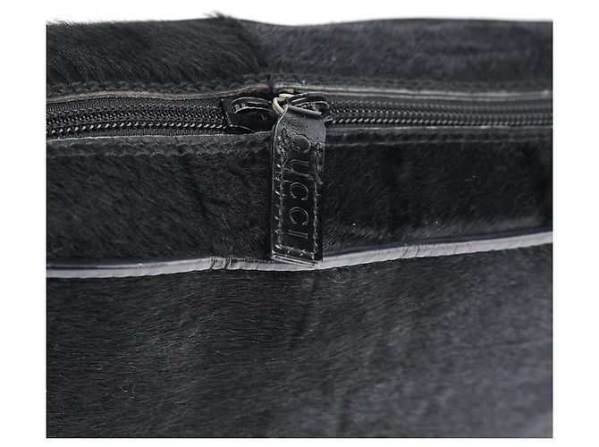 Gucci Borsa a tracolla in pony hair embossed nero - vista 7