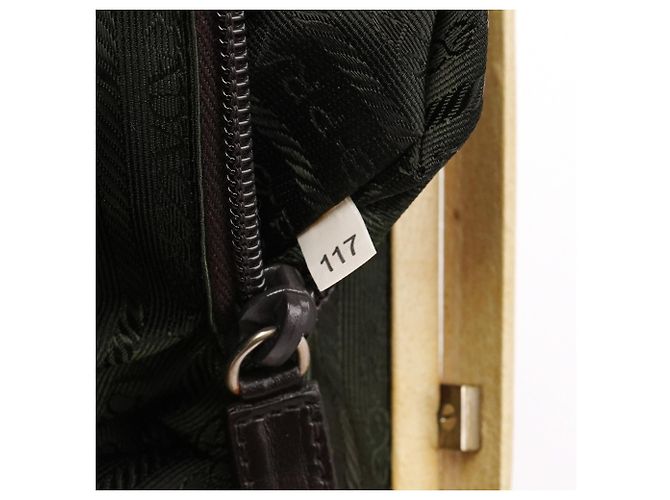 Prada Borsa a tracolla con struttura in tela marrone e beige Autunno 2000 - vista 14