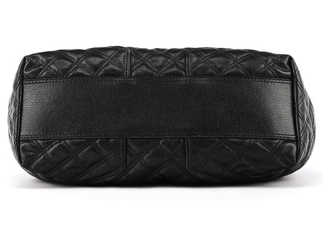 Marc Jacobs Bolsa de Ombro de Couro Acolchoado Preta com Corrente - vista 5