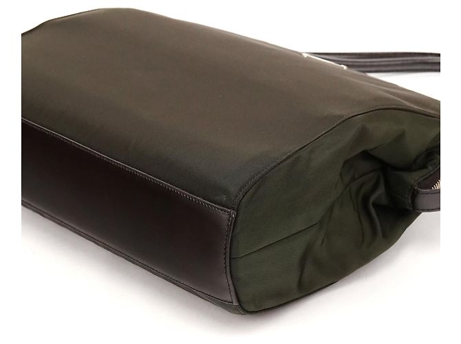 Prada Borsa a tracolla Tessuto Chic Nylon Verde Scuro - vista 10