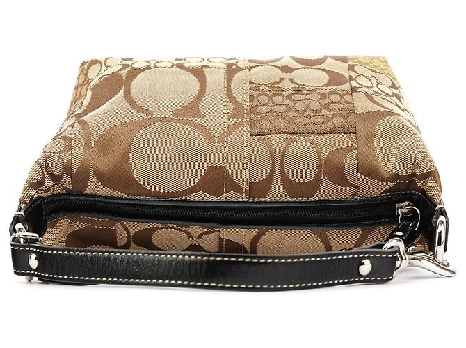 Coach Mini Pochette Bag Patchwork Signature Beige - vista 4