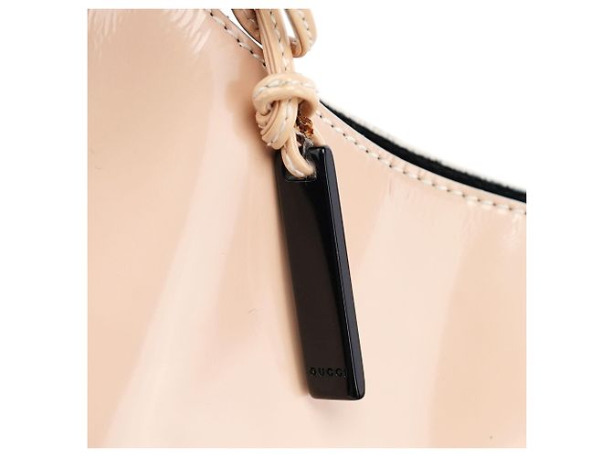Gucci Borsa a tracolla con catena in pelle verniciata beige - vista 5