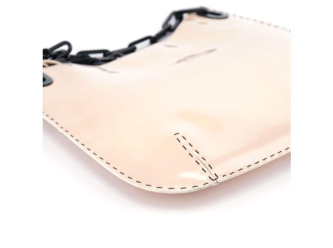 Gucci Borsa a tracolla con catena in pelle verniciata beige - vista 8