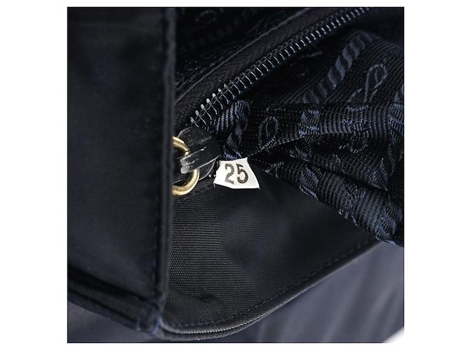 Prada Borsa a mano in nylon Tessuto Metallo blu navy - vista 12