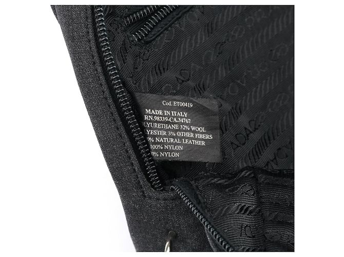 Prada 1999 Keylock Tote Bag aus anthrazitfarbenem Canvas - Ansicht 14