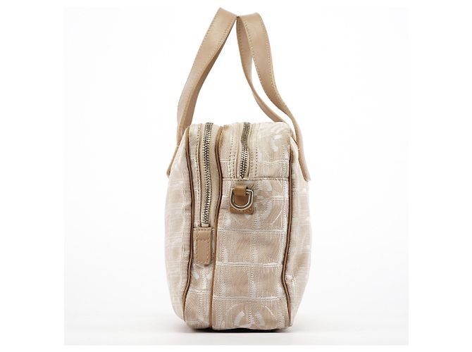 Chanel Borsa 2-Way trapuntata in nylon e pelle beige - vista 2