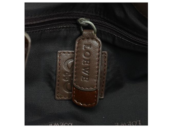 Loewe Borsa a tracolla Anagram in pelle nappa marrone chiaro - vista 12