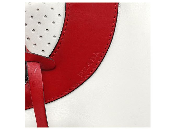 Prada Borsa Bowling B11334 in pelle traforata bianca e rossa - vista 6