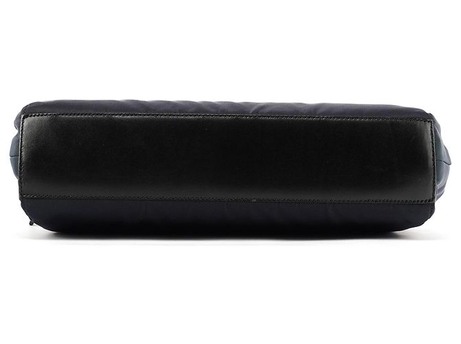Prada Borsa a tracolla Chic in nylon Tessuto viola - vista 5