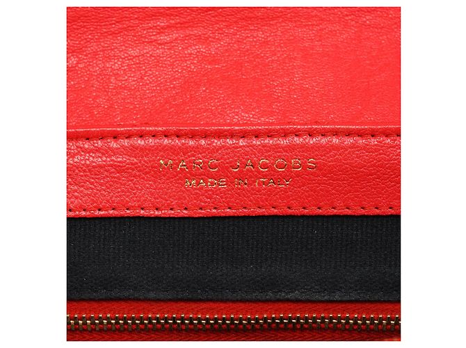 Marc Jacobs Bolsa Crossbody de Couro Matelassado Vermelha com Fivela e Corrente - vista 12