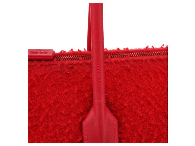Miu Miu Shopper-Bag aus roter Bouclé-Wolle mit Gummigriffen - Ansicht 6