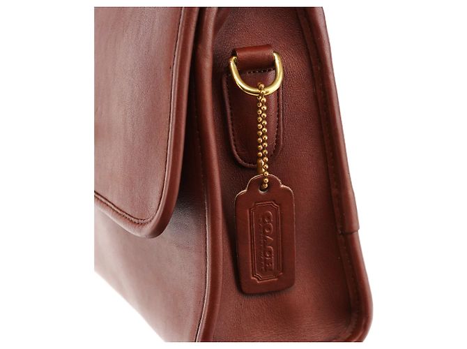 Coach Bolsa 2-Way em couro de curtimento de luva bordô com fecho turnlock - vista 6