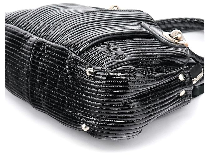 Chloé  mala Tote Bay em couro patente acolchoado preto - vista 13