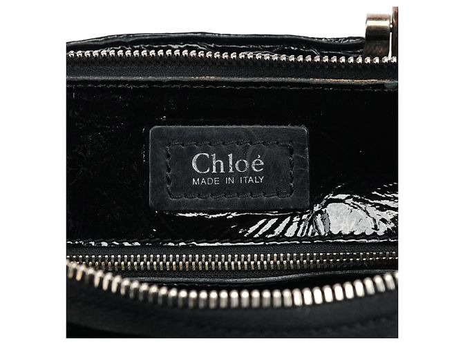 Chloé  mala Tote Bay em couro patente acolchoado preto - vista 15