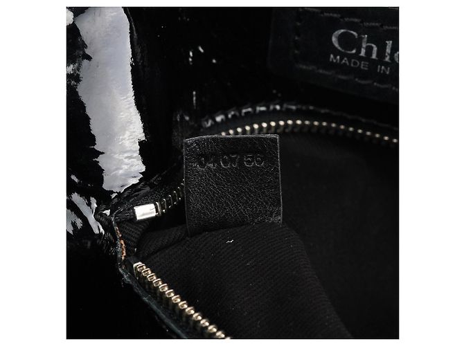 Chloé  mala Tote Bay em couro patente acolchoado preto - vista 17