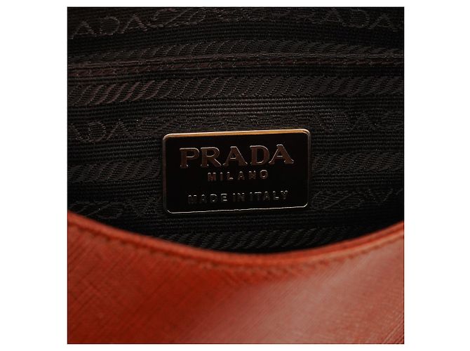 Prada Borsa crossbody in pelle Saffiano marrone chiaro - vista 13
