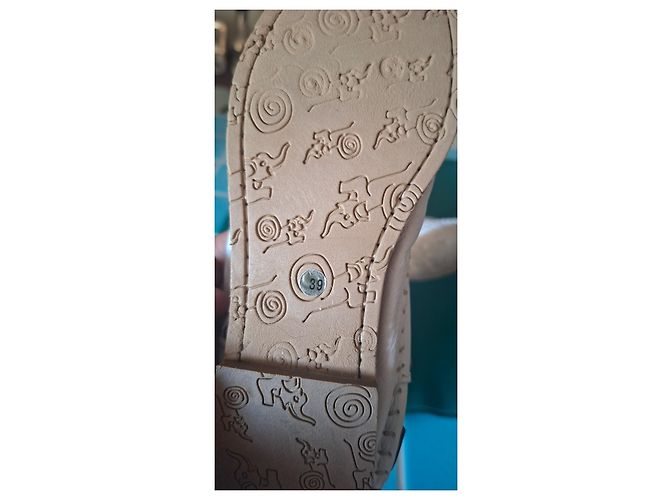 Autre Marque Botas de cuero blancas tachonadas - vista 4