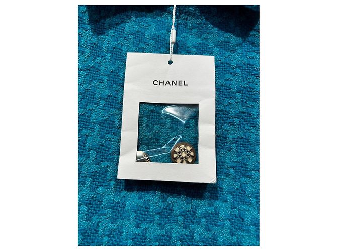 Chanel Fall/Winter 2019-20 Runway Look 43 Tweed Biker Jacket - view 3