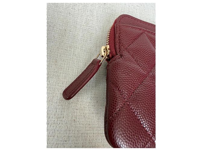 Chanel Monedero acolchado CC en piel caviar burdeos - vista 13