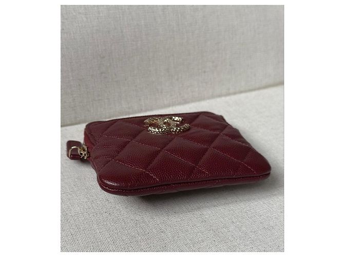 Chanel Monedero acolchado CC en piel caviar burdeos - vista 2