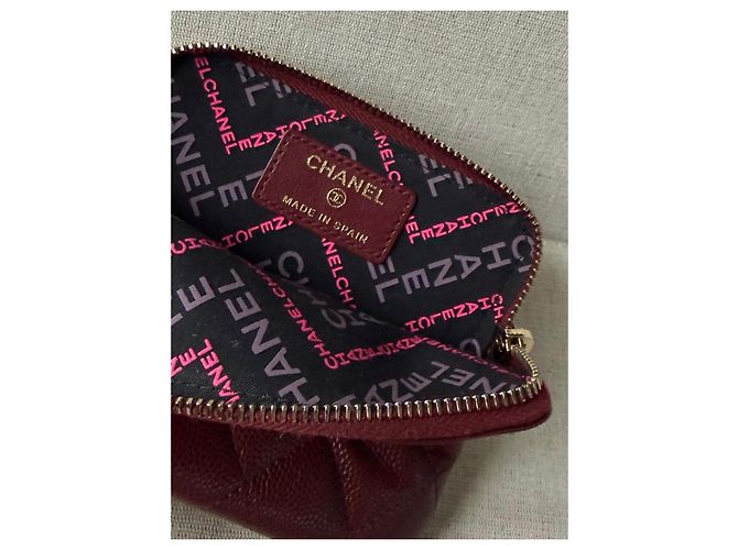 Chanel Monedero acolchado CC en piel caviar burdeos - vista 6