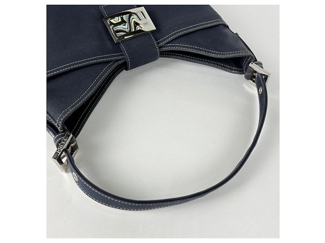 Fendi Schultertasche aus Navy-Canvas - Ansicht 9
