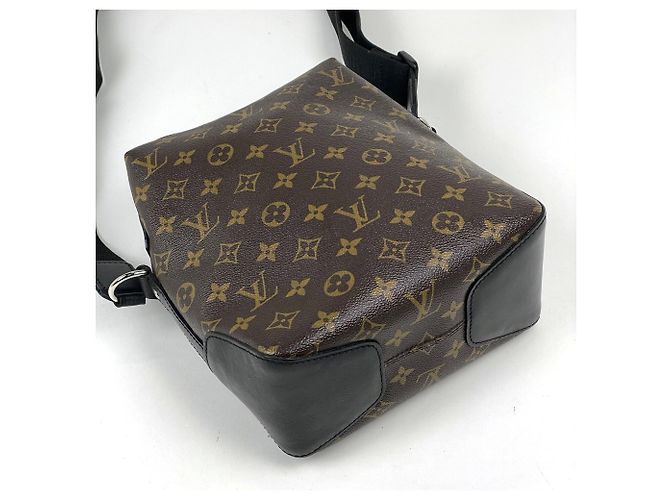 Borsa a tracolla Louis Vuitton Torres PM - vista 2